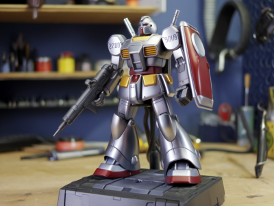 Peindre un mecha en métal brossé avec aérographe : réglages et mélanges précis